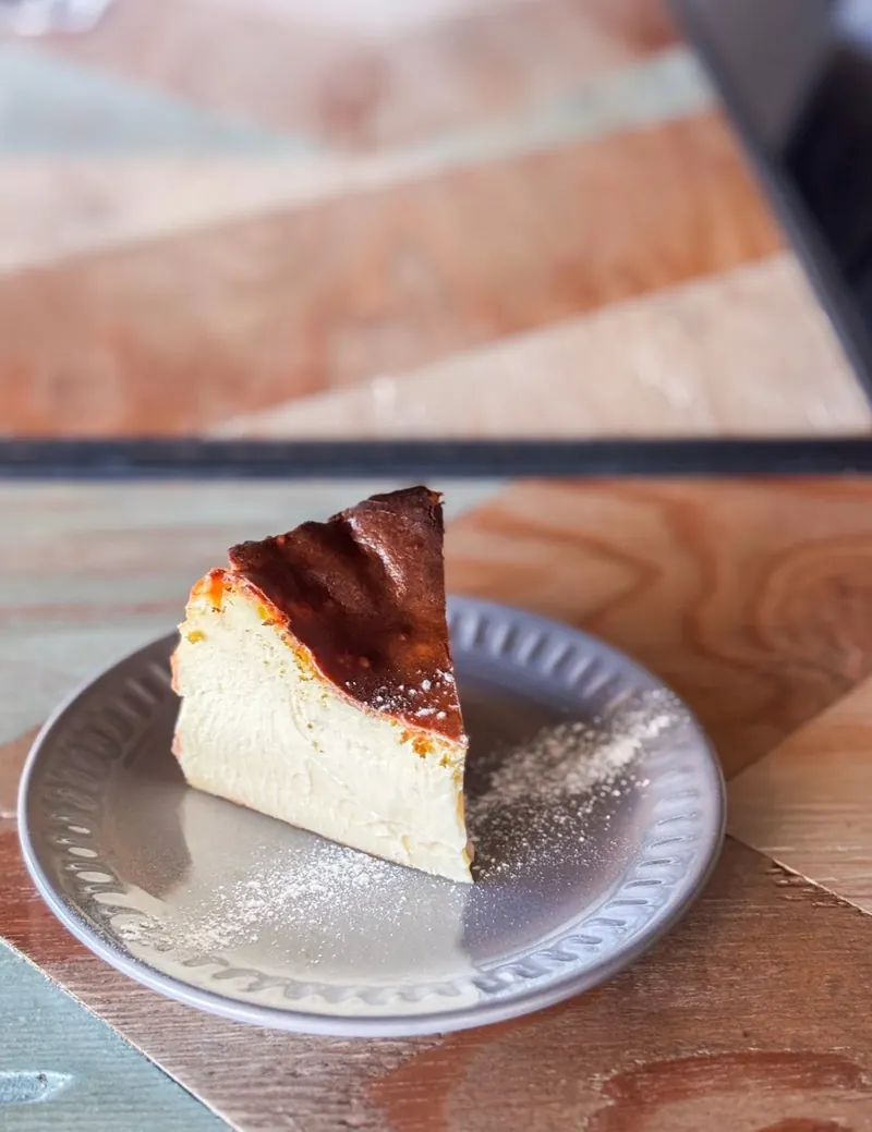 バスクチーズケーキ